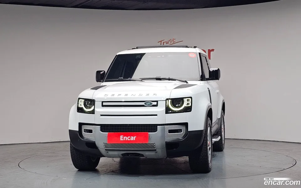 Land Rover Defender 90 D250 SE 2022 — миниатюра 3