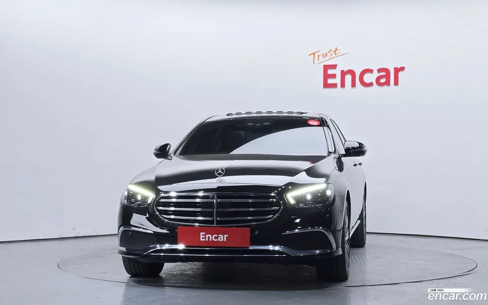 Mercedes-Benz E-Class E350 4MATIC 2023 — миниатюра 3