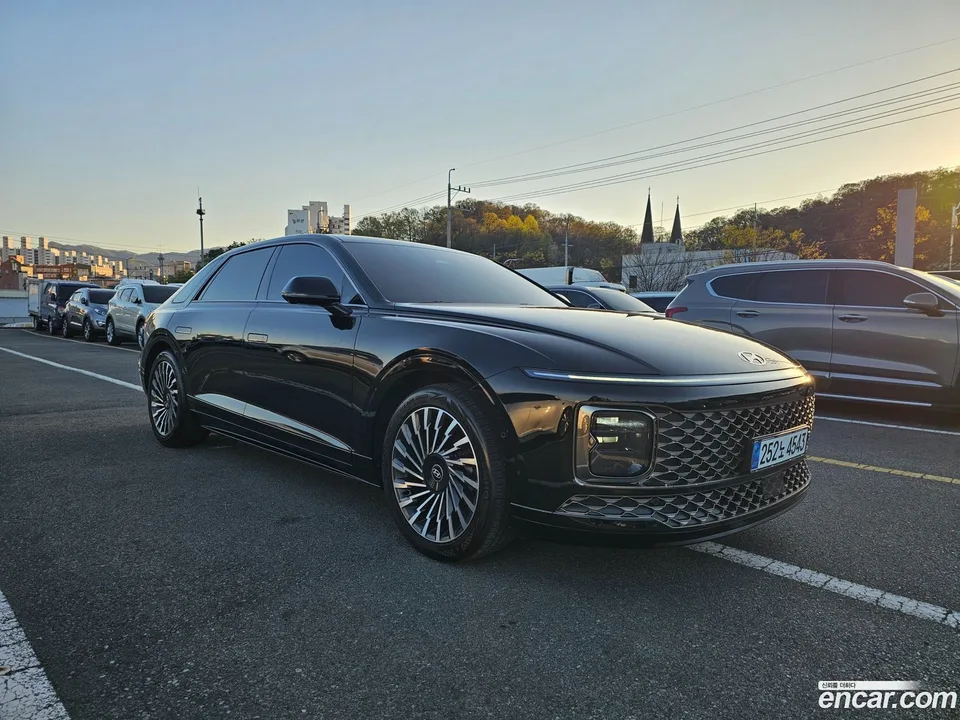 Hyundai Grandeur Hybrid 2024 — миниатюра 3