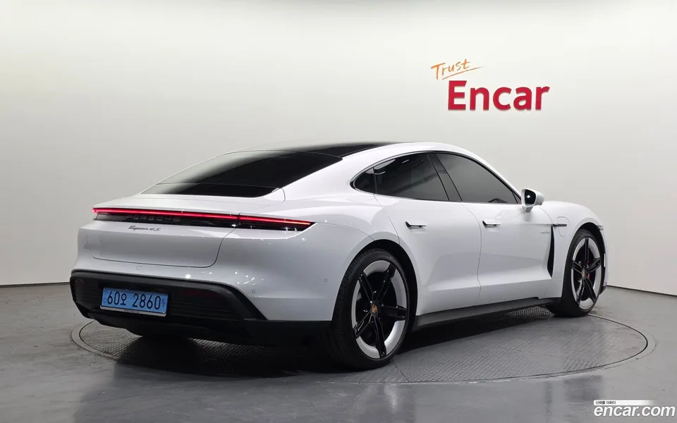 Porsche Taycan 4S 2025 — миниатюра 2