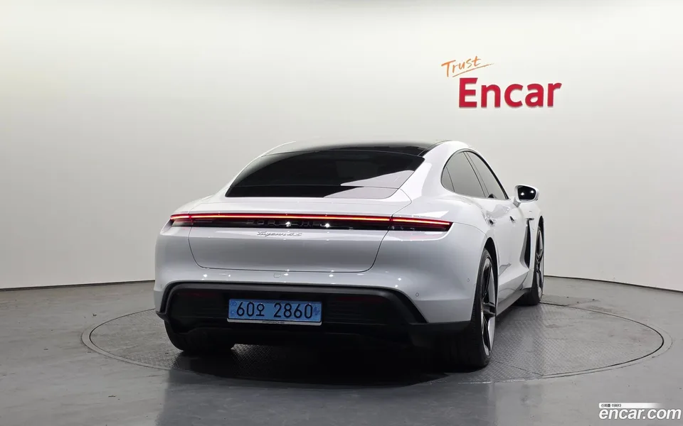 Porsche Taycan 4S 2025 — миниатюра 4