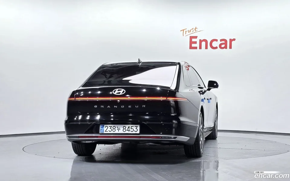 Hyundai Grandeur Hybrid 2023 — миниатюра 4