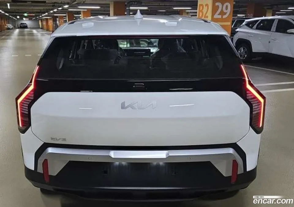Kia EV3 2WD 2026 — миниатюра 3