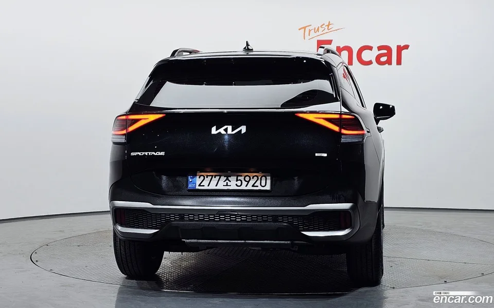 Kia Sportage Hybrid 2WD 2023 — миниатюра 4