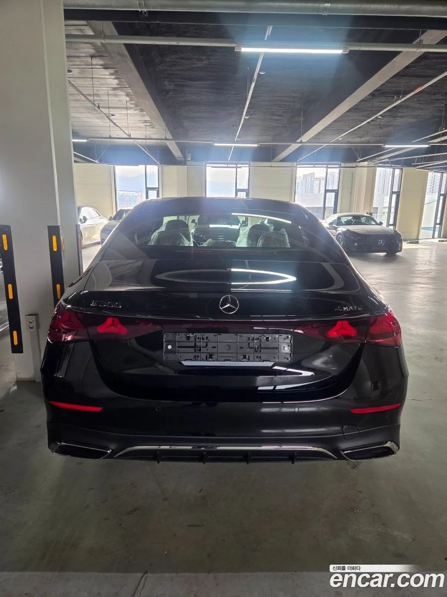 Mercedes-Benz E-Class E300 4MATIC AMG Line 2026 — миниатюра 4