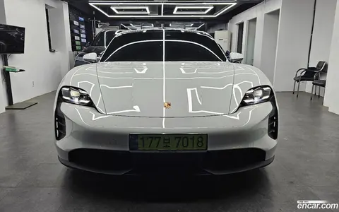 Porsche Taycan 2024 купить в Москве