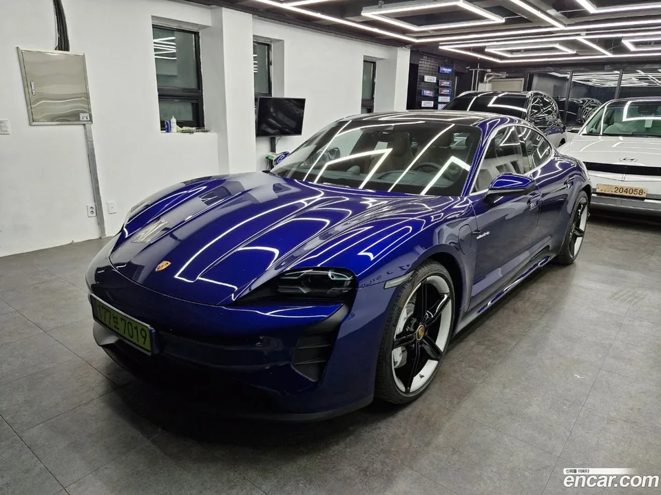Porsche Taycan 4S 2024 — миниатюра 3