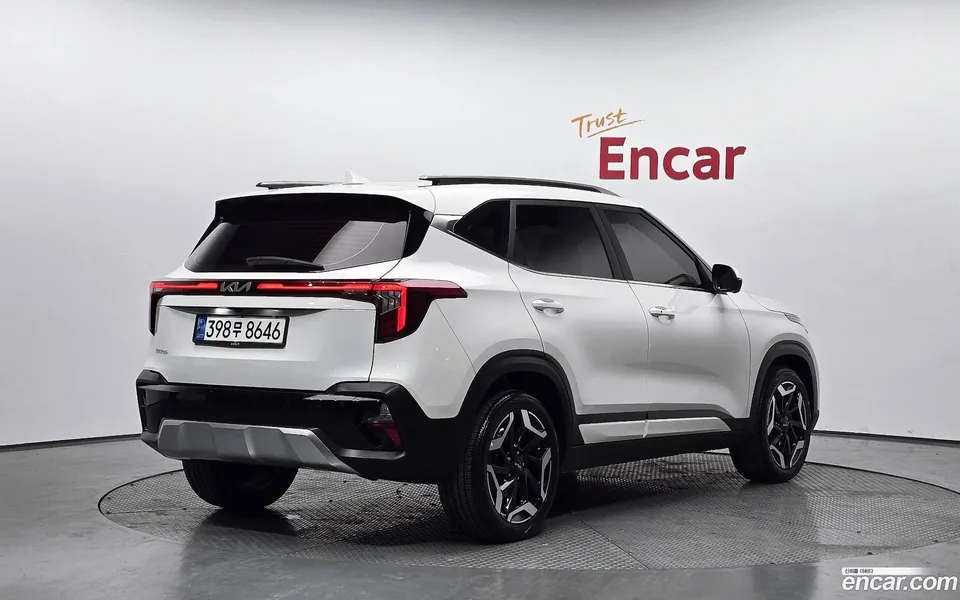 Kia Seltos 1.6 2WD 2023 — миниатюра 2