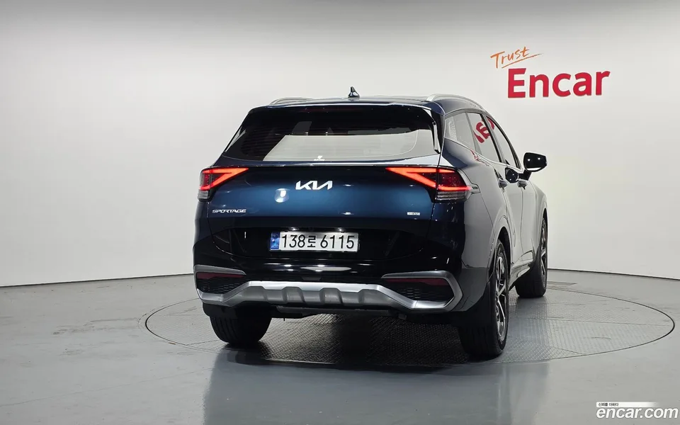 Kia Sportage Hybrid 2WD 2024 — миниатюра 4