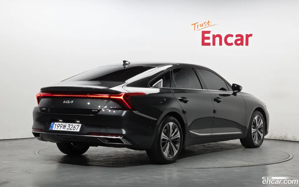 Kia K8 Hybrid 2022 — миниатюра 2