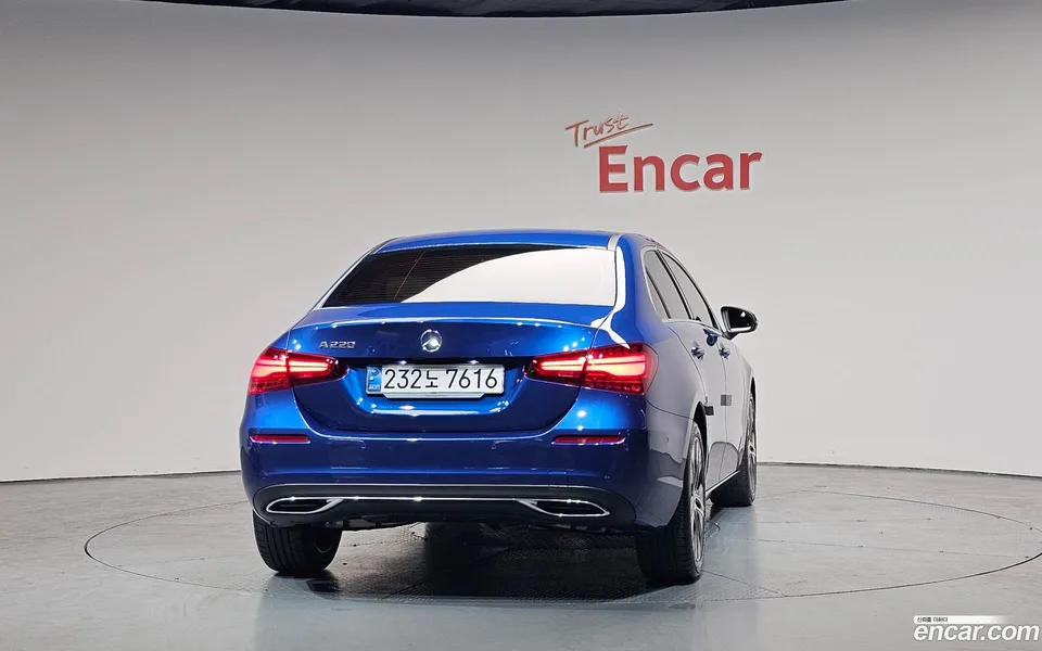 Mercedes-Benz A-Class A220 2024 — миниатюра 4