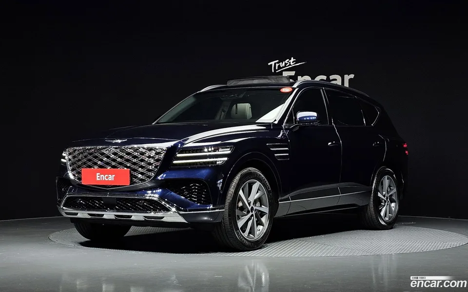 Genesis GV80 2.5T 2WD 2024 — фото 1, купить с доставкой в Москву