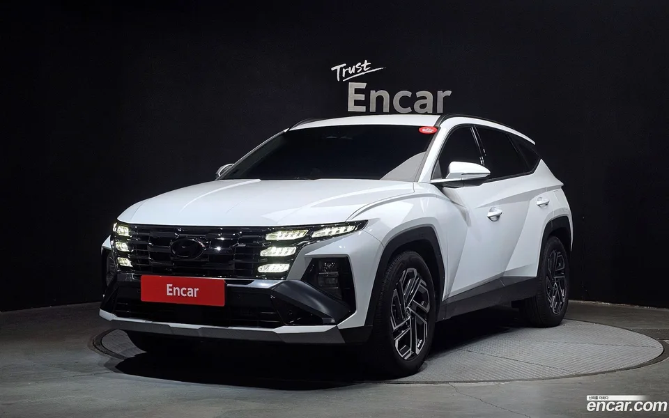 Hyundai Tucson Hybrid NX4 HEV 1.6 2WD 2024 — фото 1, купить с доставкой в Москву
