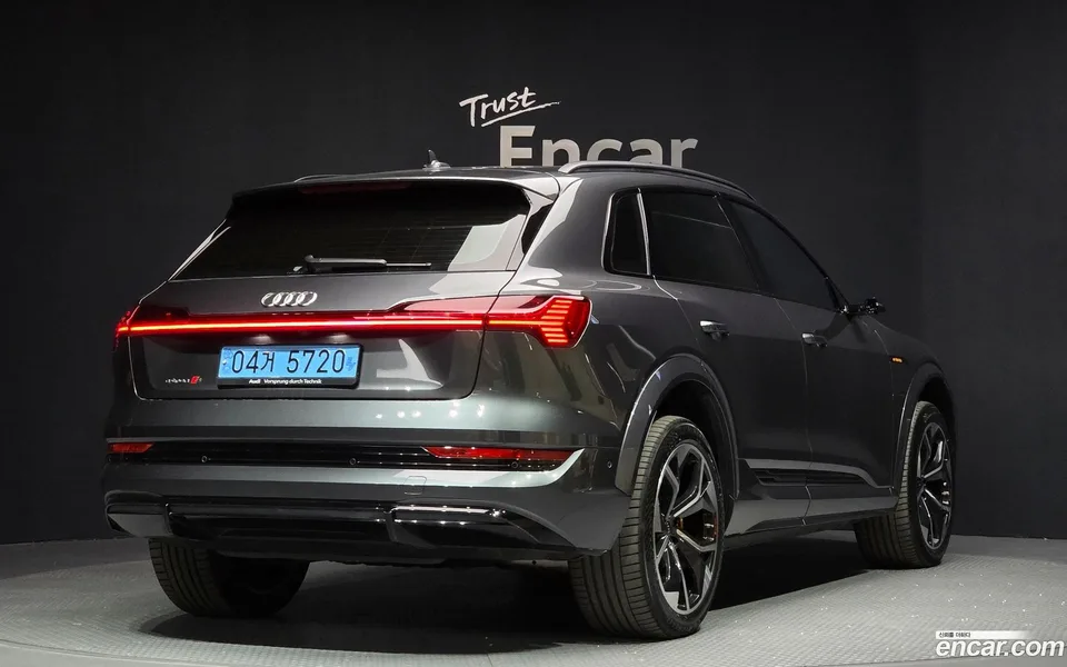 Audi e-tron S 2023 — миниатюра 2