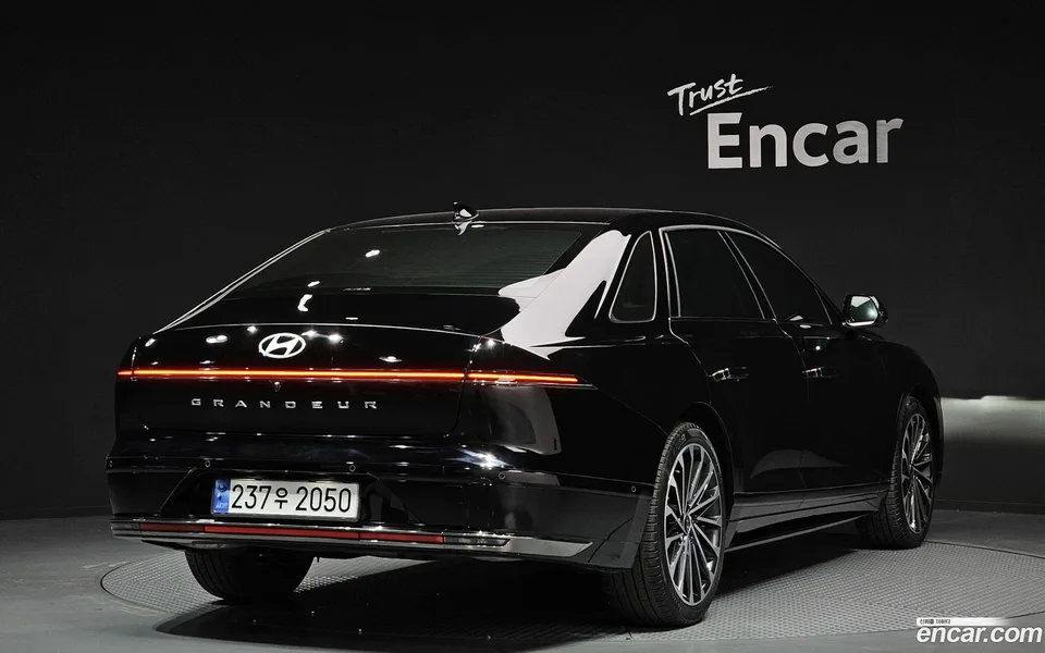 Hyundai Grandeur Hybrid 2023 — миниатюра 2