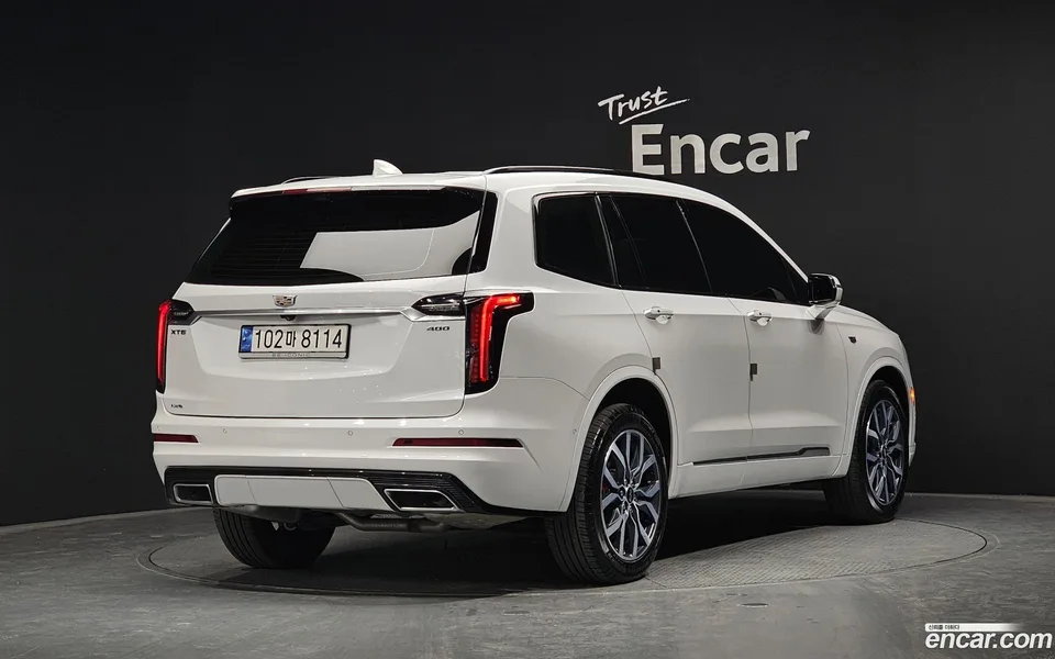 Cadillac XT6 3.6 2023 — миниатюра 2