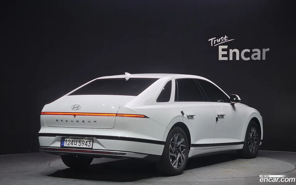 Hyundai Grandeur 2.5 2WD 2024 — миниатюра 2