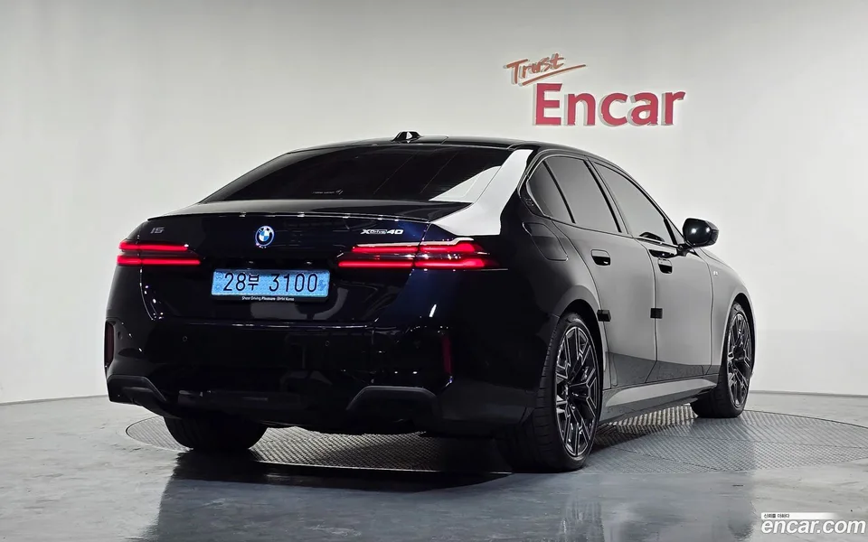BMW i5 xDrive 40 M 2025 — миниатюра 2