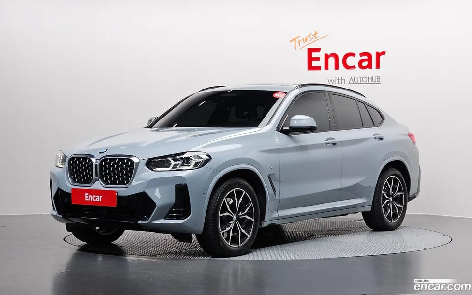 BMW X4 xDrive20i M 2023 — фото 1, купить с доставкой в Москву