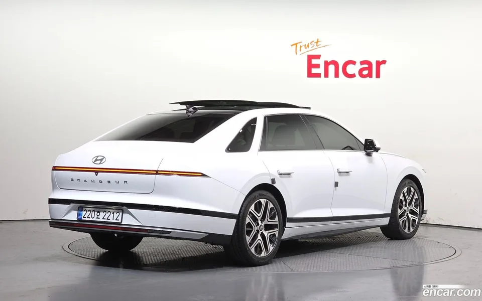 Hyundai Grandeur 2.5 2WD 2023 — миниатюра 2