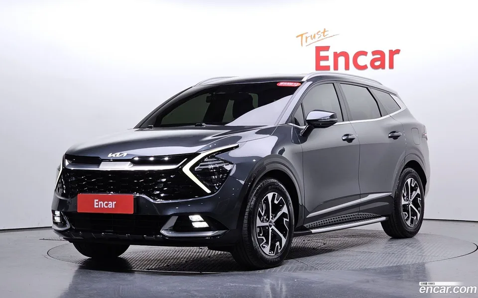 Kia Sportage Hybrid 2WD 2022 — фото 1, купить с доставкой в Москву