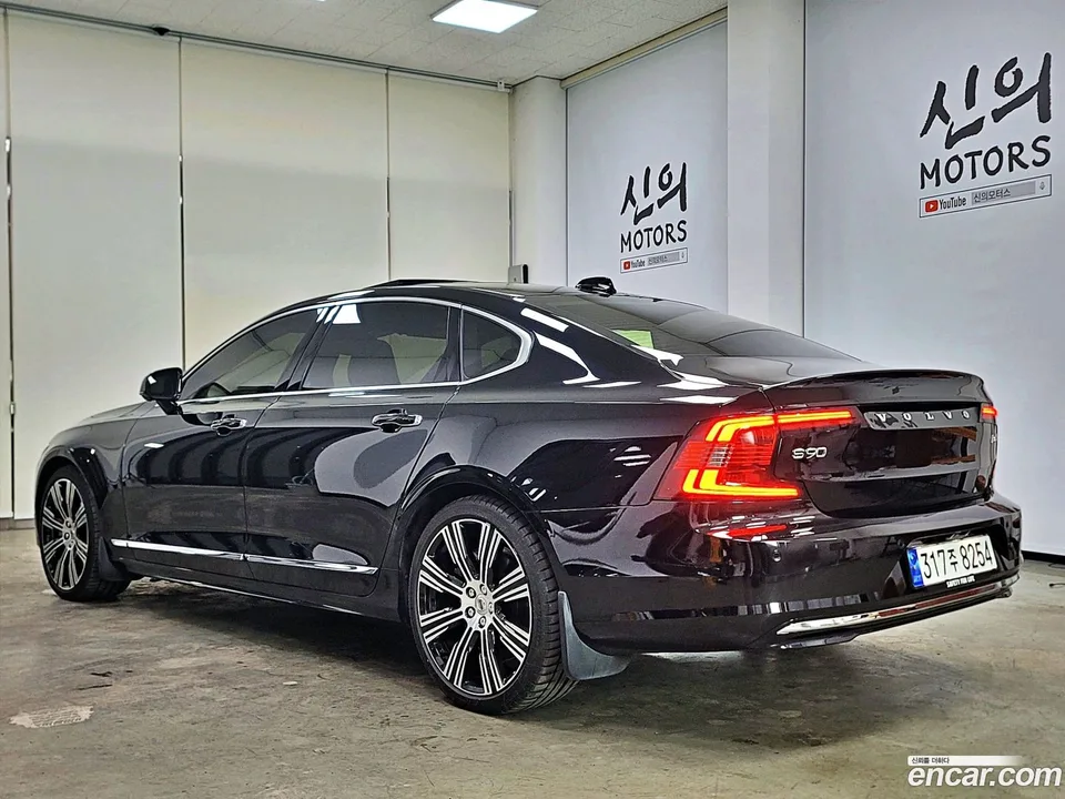 Volvo S90 B5 2023 — миниатюра 2