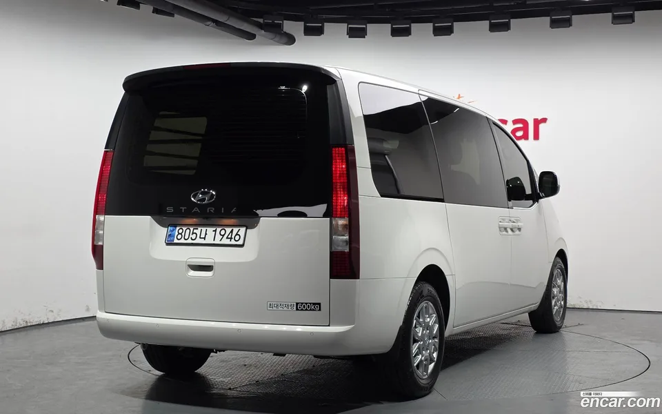 Hyundai Staria 5 2024 — миниатюра 2