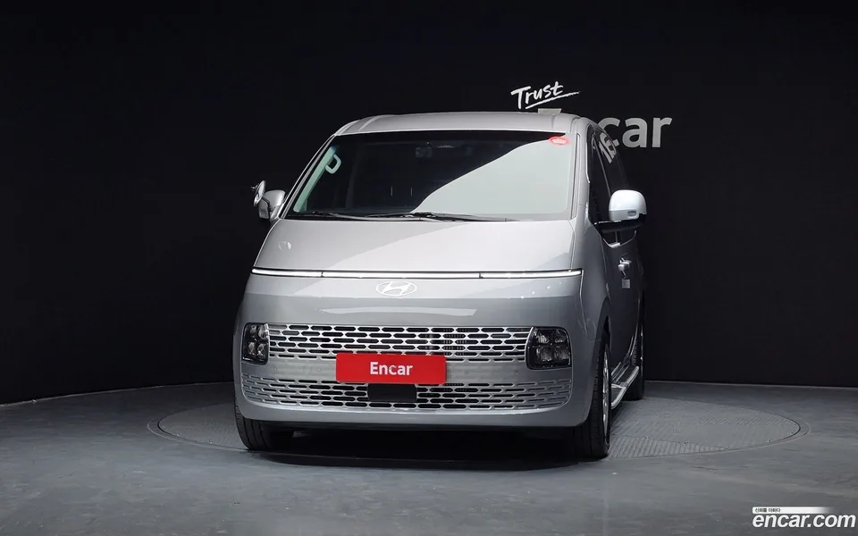 Hyundai Staria 3 2024 — миниатюра 3