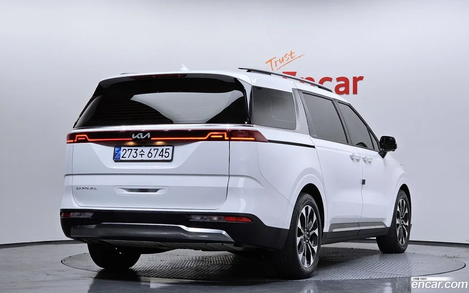 Kia Carnival 9 2022 — миниатюра 2