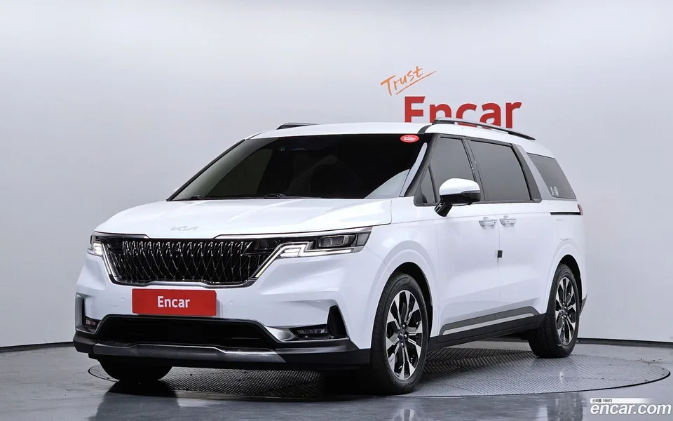 Kia Carnival 9 2022 — фото 1, купить с доставкой в Москву