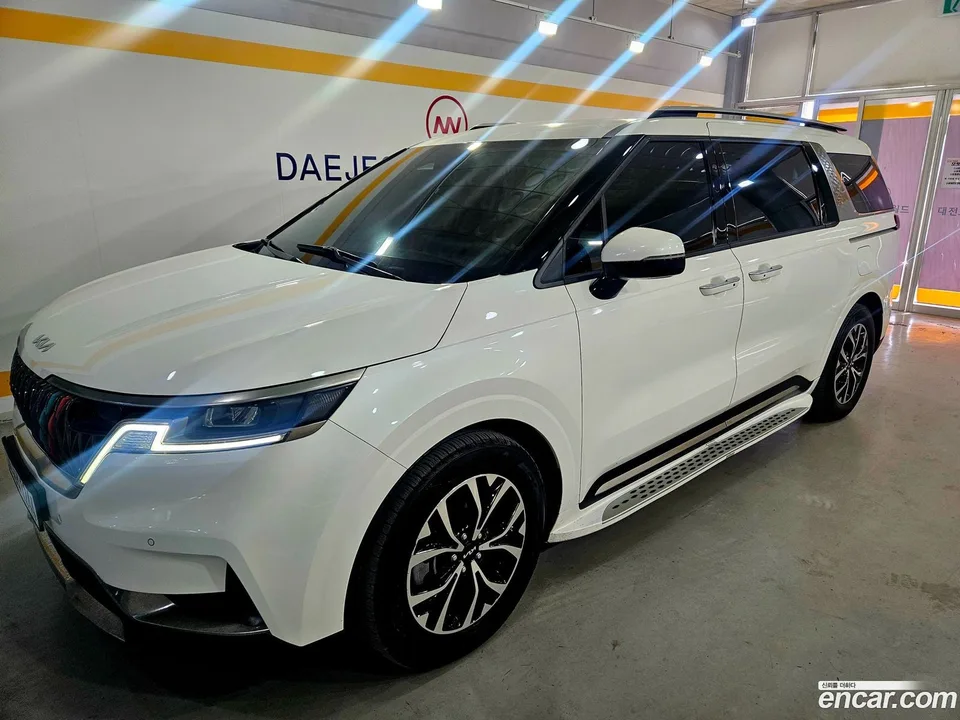 Kia Carnival 9 2023 — миниатюра 2