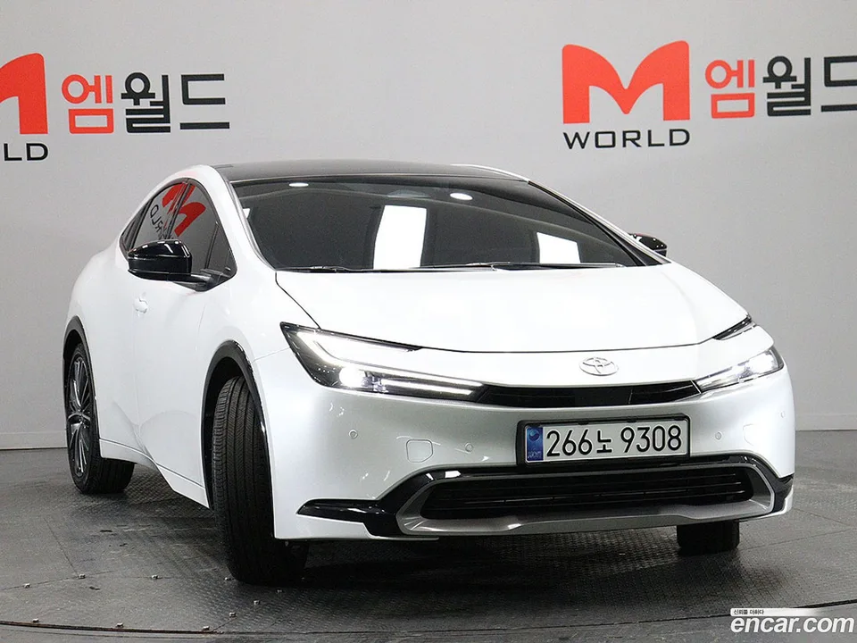 Toyota Prius 2.0 XLE 2025 — миниатюра 2