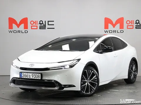 Toyota Prius 2025 купить в Москве