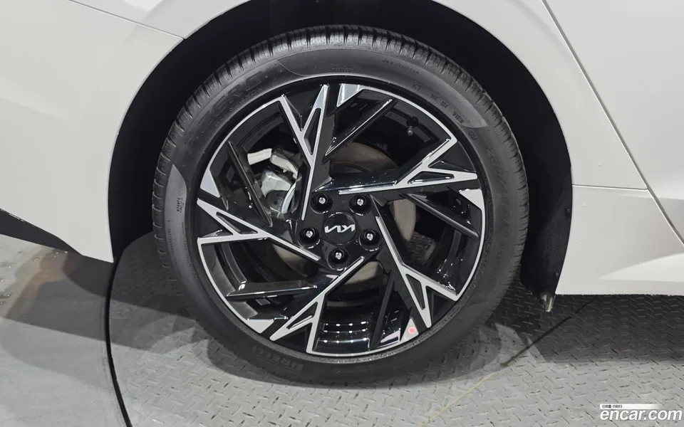 Kia K5 Hybrid 2025 — миниатюра 5