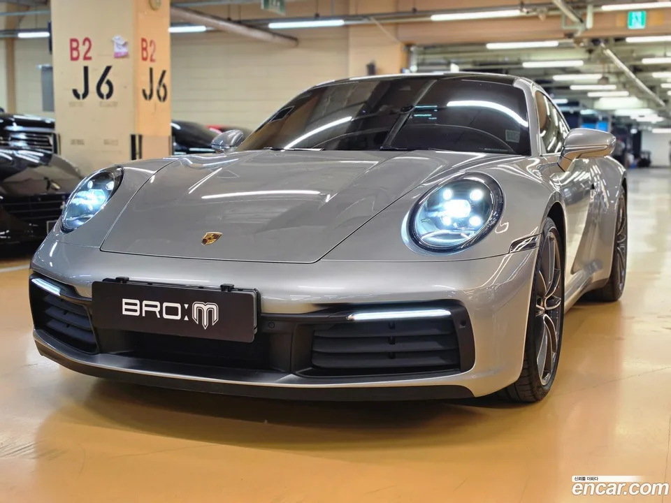 Porsche 911 (992) 4S 2024 — миниатюра 2