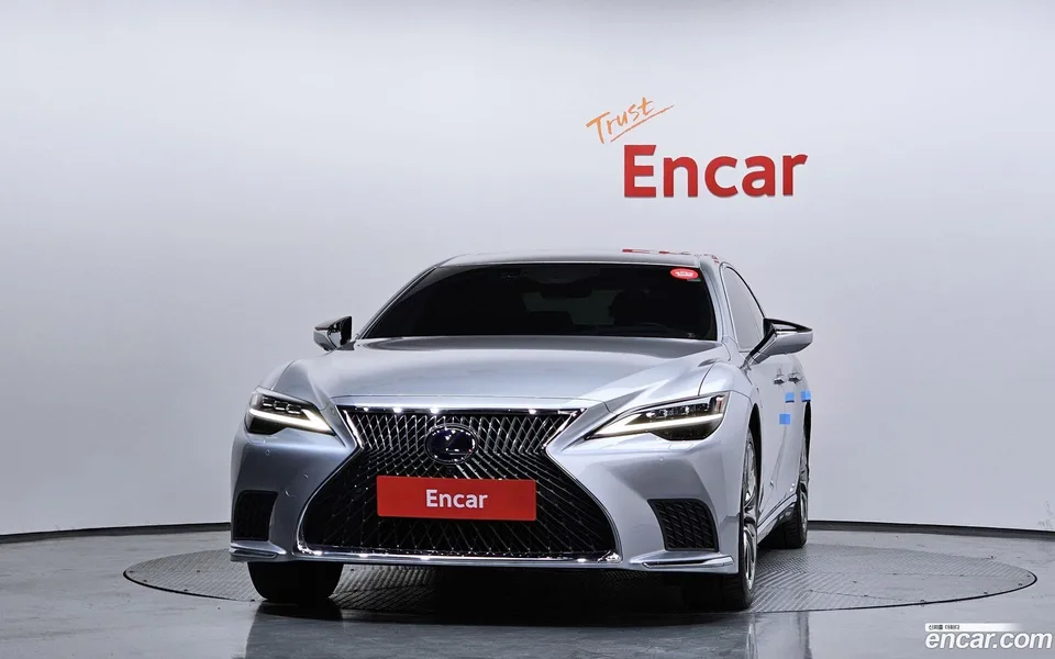 Lexus LS 500h 3.5 AWD 2022 — миниатюра 2