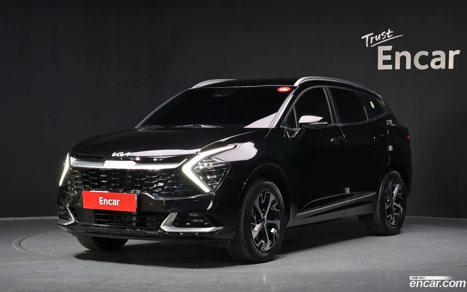 Kia Sportage Hybrid 2WD 2022 — фото 1, купить с доставкой в Москву