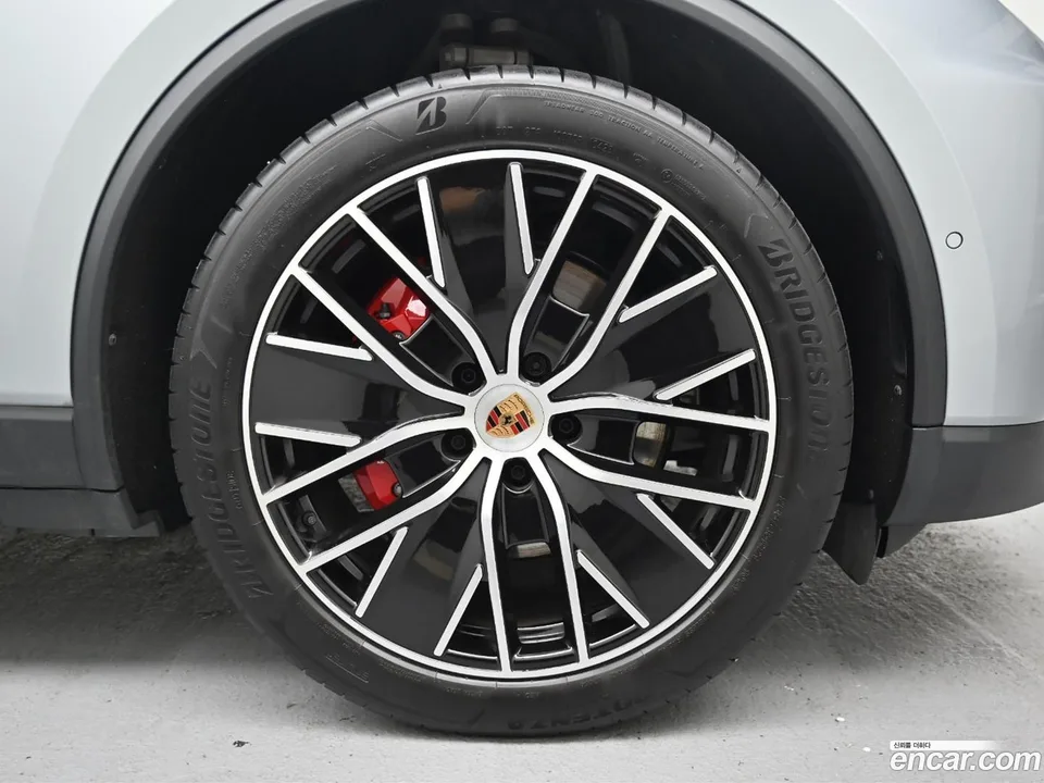 Porsche Macan Electric 4S 2025 — миниатюра 5
