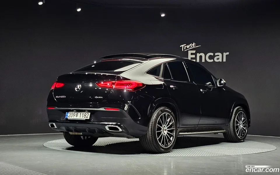 Mercedes-Benz GLE-Class GLE400d 4MATIC 2022 — миниатюра 2