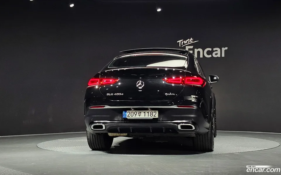 Mercedes-Benz GLE-Class GLE400d 4MATIC 2022 — миниатюра 4