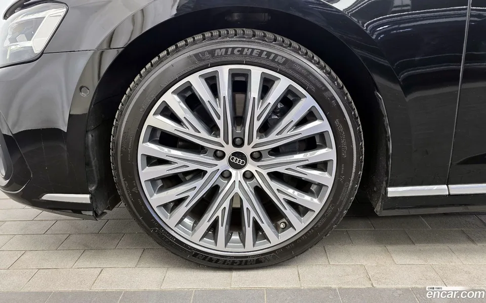 Audi A8 55 TFSI LWB 2023 — миниатюра 5