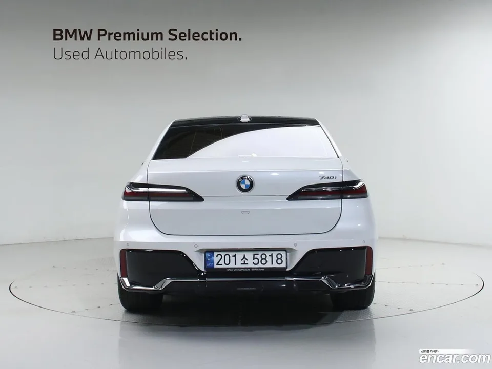 BMW 7 Series 740i sDrive M 2023 — миниатюра 3