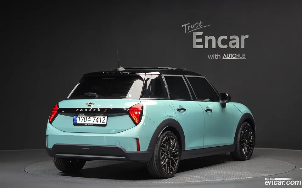 MINI Cooper S 5 2025 — миниатюра 2