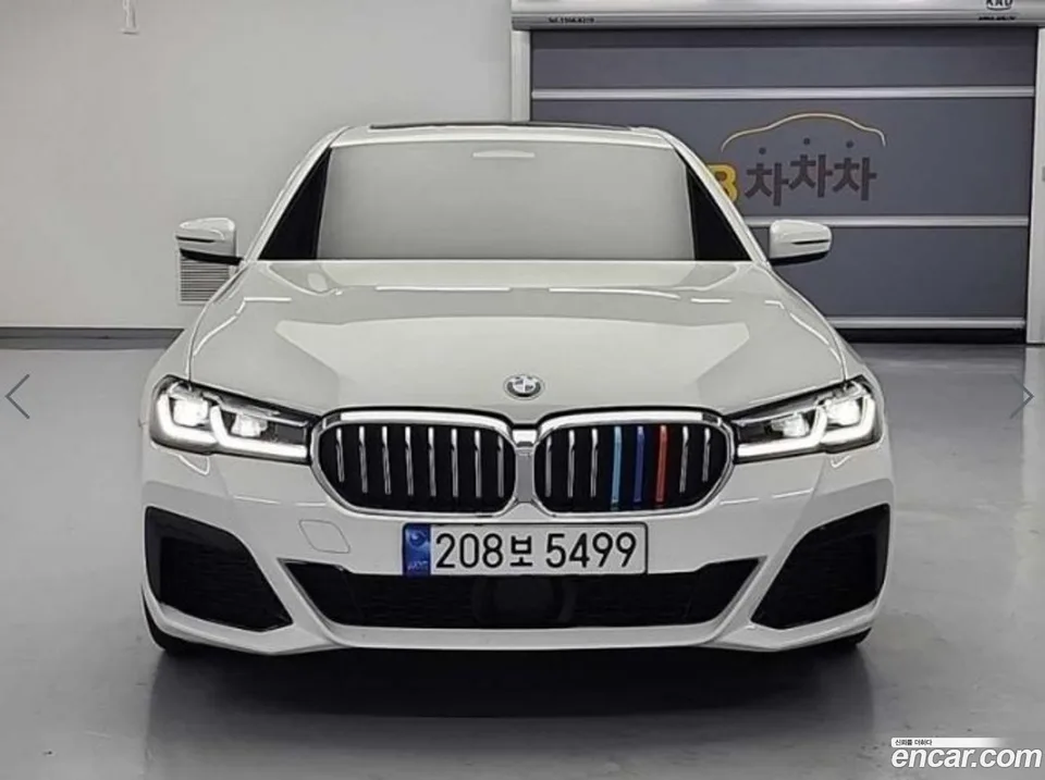 BMW 5 Series 530i xDrive M 2022 — миниатюра 2