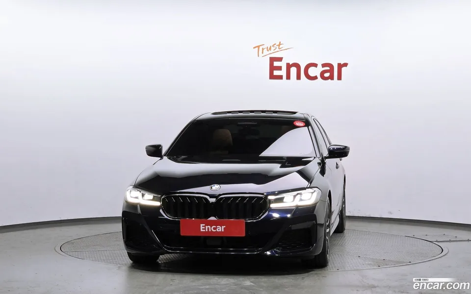 BMW 5 Series 520i M 2022 — миниатюра 3