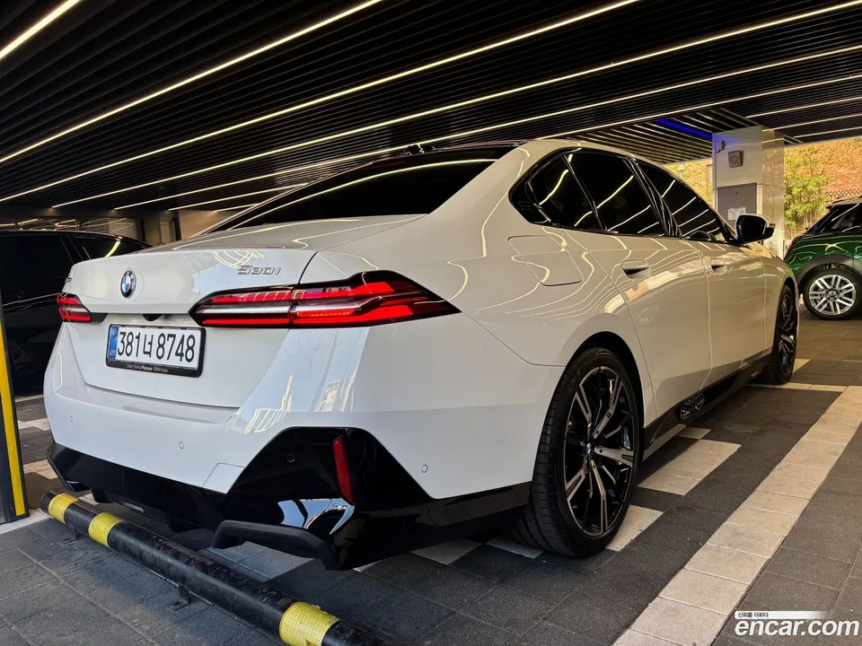 BMW 5 Series 530i xDrive M 2025 — миниатюра 4
