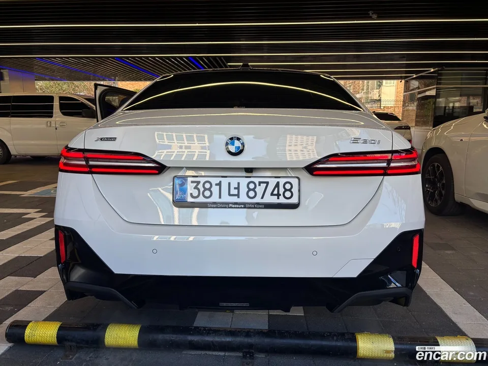 BMW 5 Series 530i xDrive M 2025 — миниатюра 5