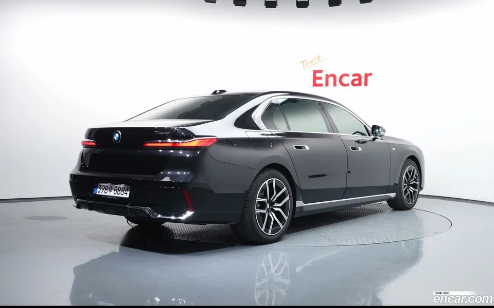 BMW 7 Series 740d xDrive M 2025 — миниатюра 2