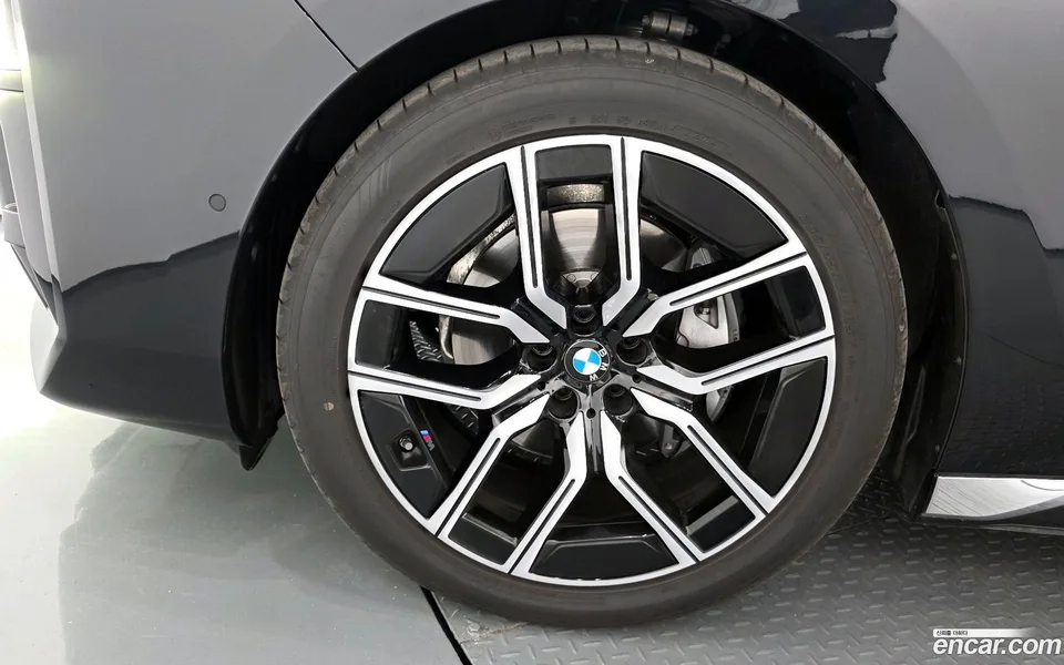 BMW 7 Series 740d xDrive M 2025 — миниатюра 5
