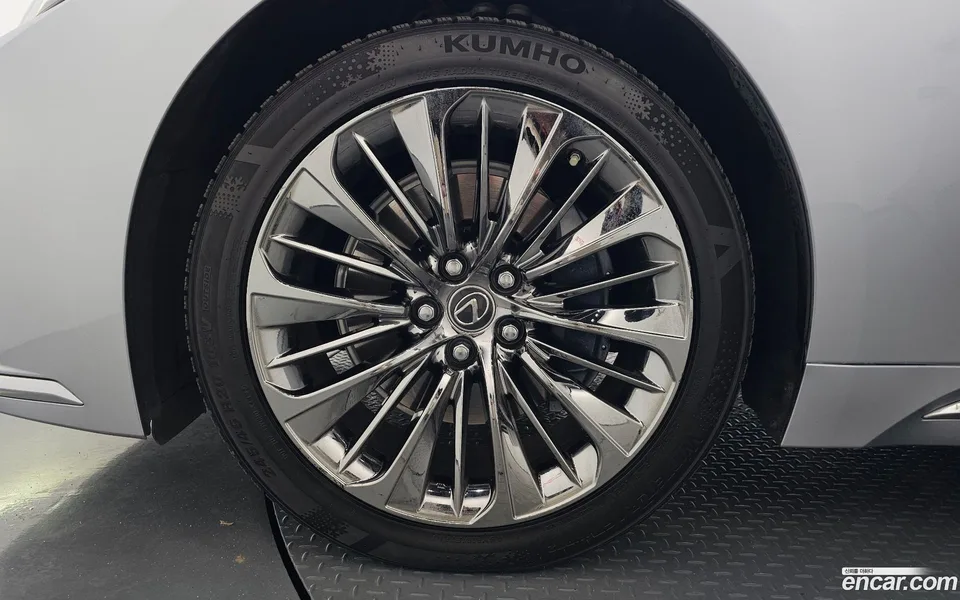 Lexus LS 500h 3.5 AWD 2022 — миниатюра 5